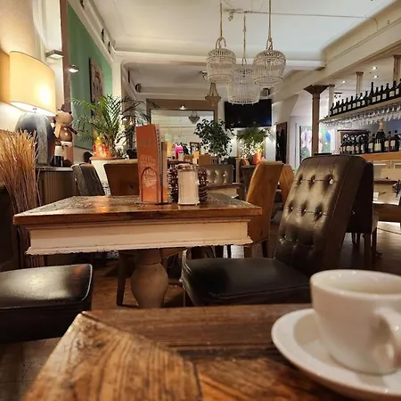 Gaestehaus Cafe Orth 1 Apartamento