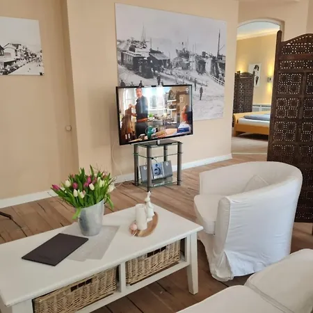 Gaestehaus Cafe Orth 1 Apartment *