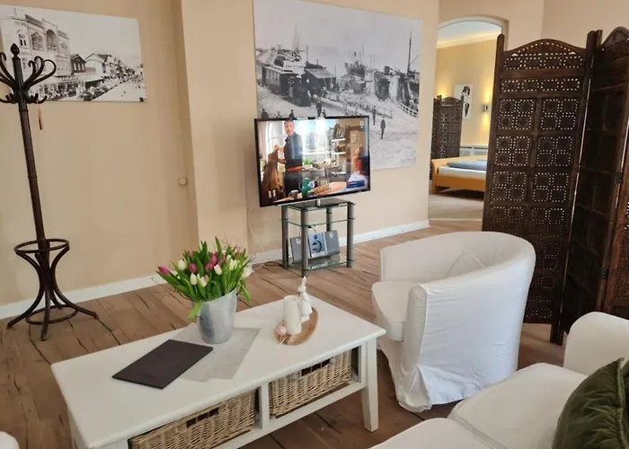 Gaestehaus Cafe Orth 1 Апартаменты *