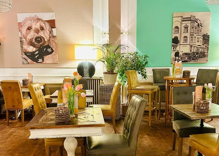 Gaestehaus Cafe Orth 1 *